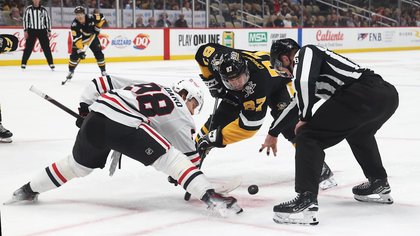 Road point streak on the line as Blackhawks roll into Pittsburgh