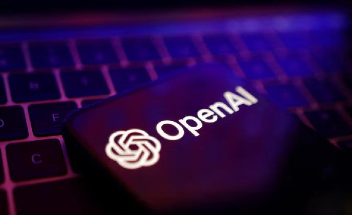 OpenAI Launches ChatGPT Pulse, a Personal Assistant for Summarization