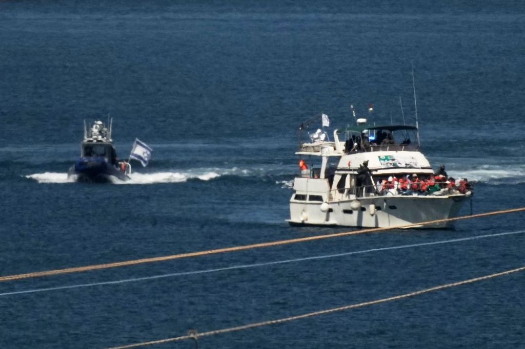 Israel intercepts the last boat from the Gaza flotilla as Israeli minister mocks the activists