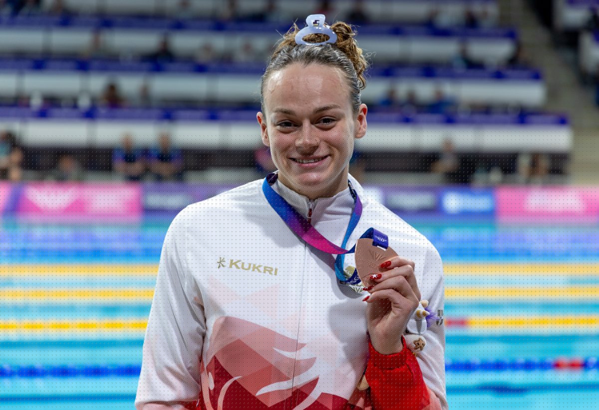 SWIMMING - Leamington's Lauren Cox wins 50m backstroke bronze at 2026 Commonwealth Games