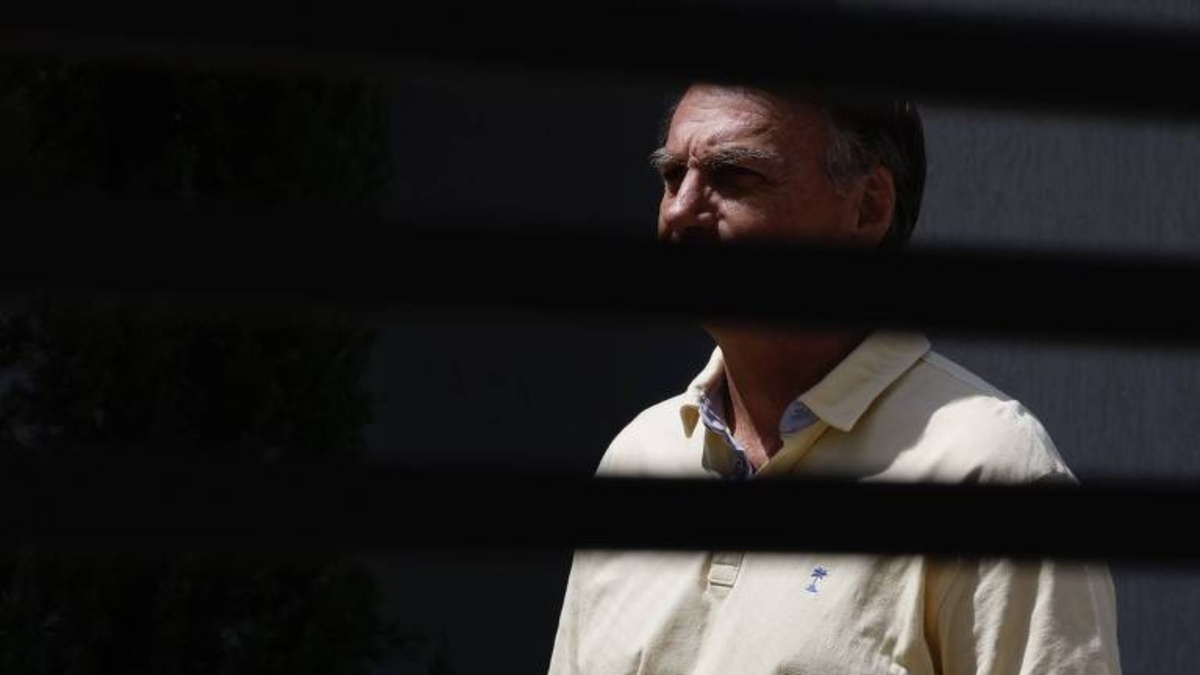 Defesa de Bolsonaro recorre contra restrição a visitas e manifestos políticos