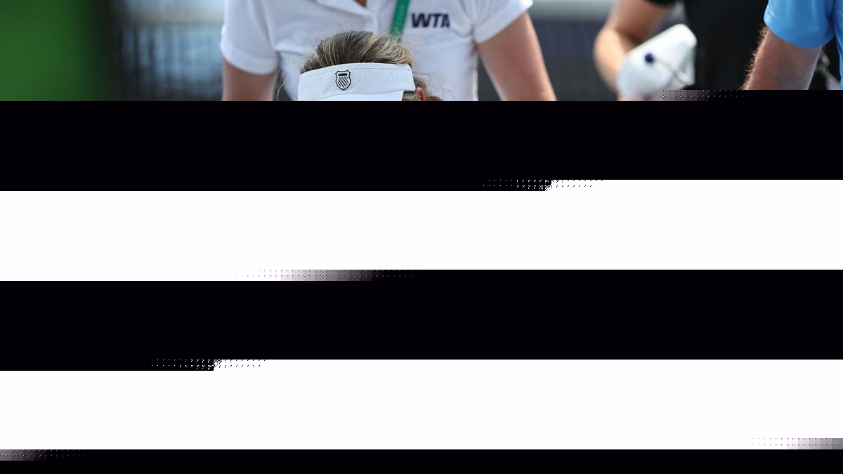Alexandrova collapses on court amid 34C heat