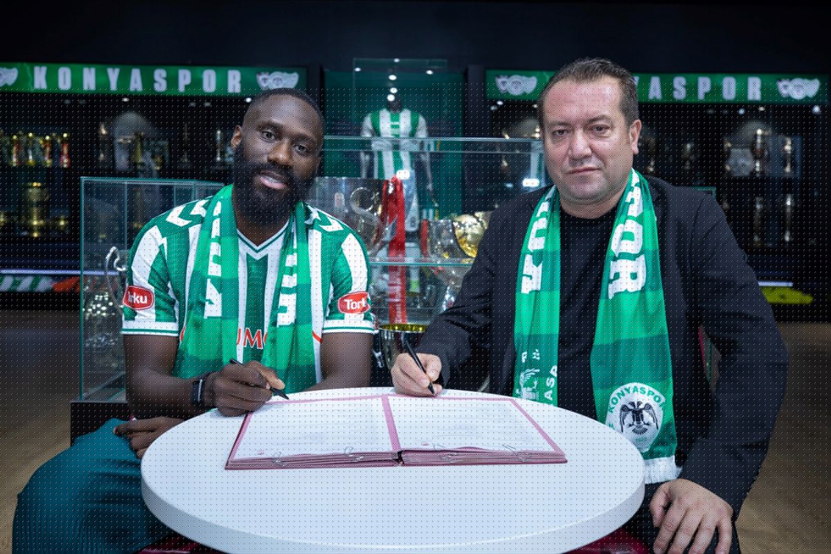 Konyaspor, Masuaku'yu 2 yıllığına kadrosuna kattı