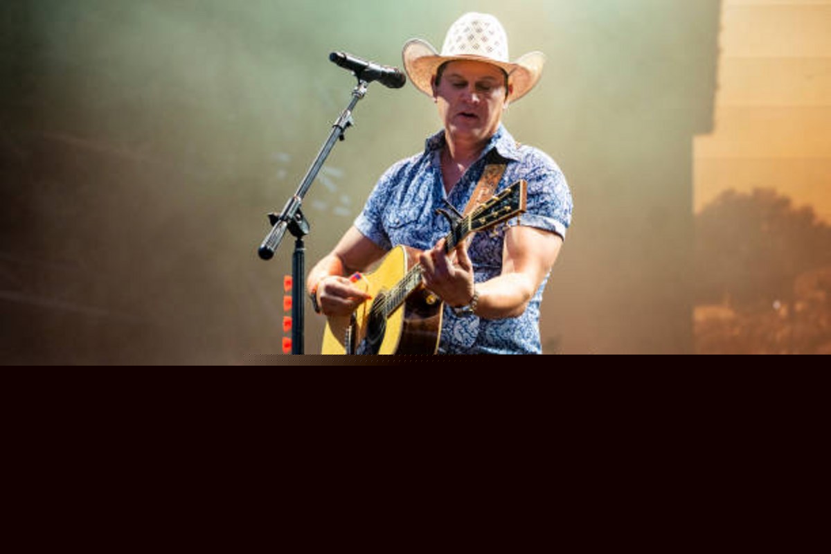 Don't Miss This Country Artist Coming to Loveland This Fall