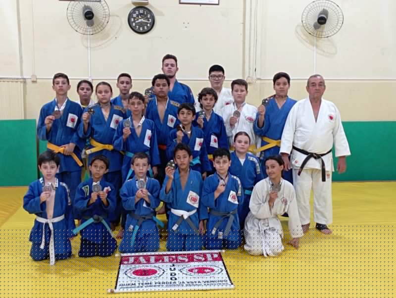 Judocas jalesenses conquistam medalhas em dois torneios realizados no último fim de semana