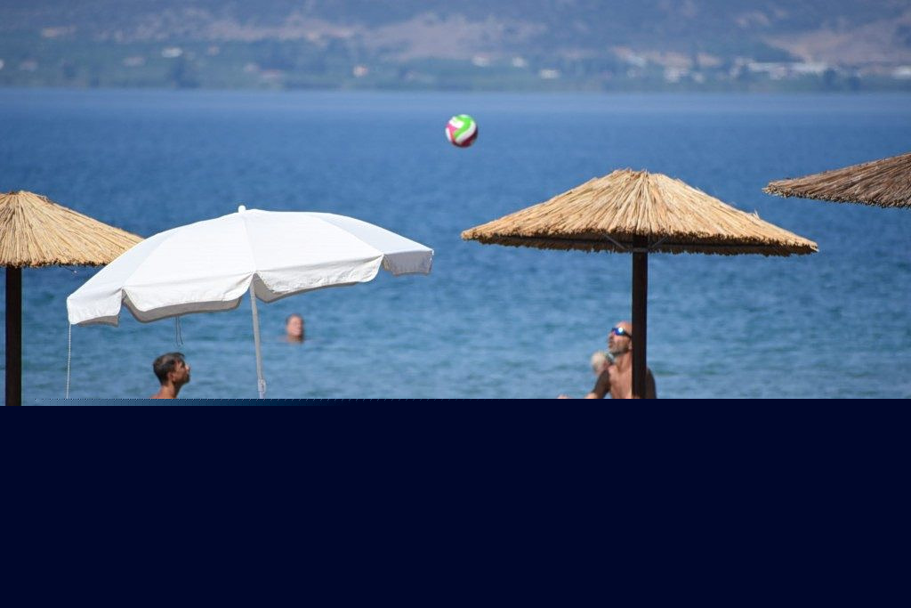 Γαλάζια σημαία 2026: Την έχασαν 9 παραλίες σε Πάρο και Χίο έχασαν τη «Γαλάζια Σημαία»