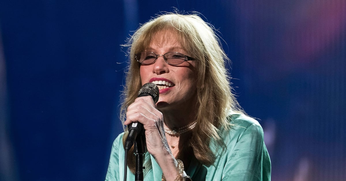 Singer Carly Simon diagnosed with Parkinson’s disease and skin cancer