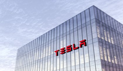 Tesla hlásí pokles tržeb i zisku — konec růstu odráží náročný rok 2025