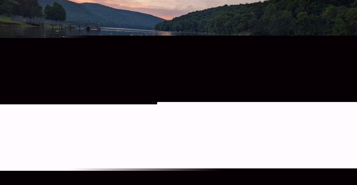 8 Kayaking Spots In Connecticut Where Every Paddle Comes With A Beautiful View