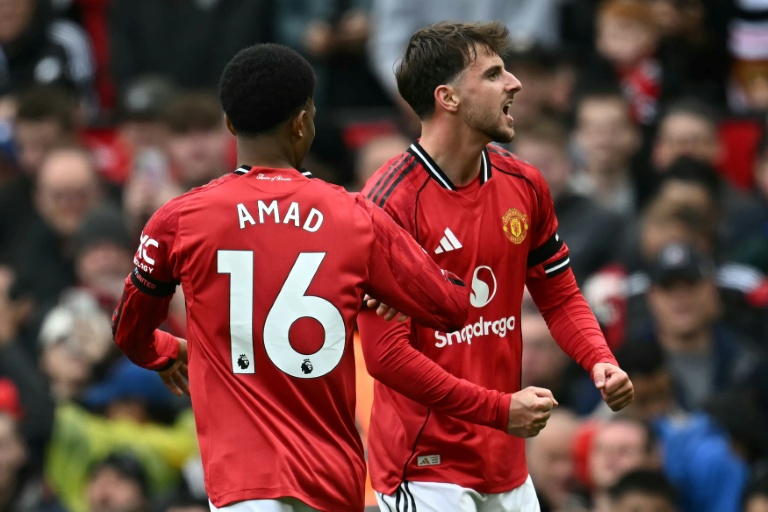 Arsenal go top of Premier League as Man Utd ease pressure on Amorim