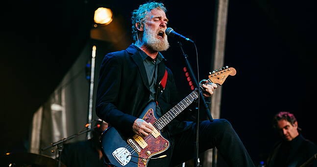 Barack Obama pays tribute to Glen Hansard as he shares his Summer Playlist