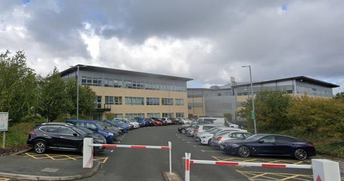 St Asaph: Man gets community order after being abusive to police officers