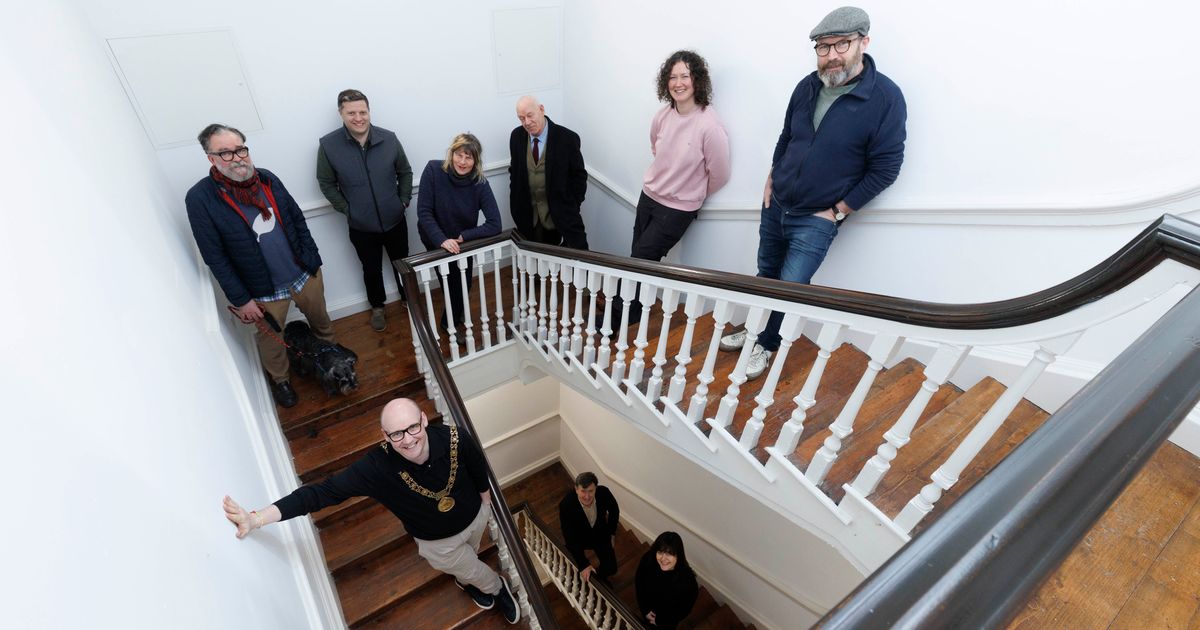 Temple Bar’s Eustace Street returns to its 1980s artistic roots
