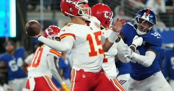 Patrick Mahomes leads Chiefs to season's 1st win vs. Giants