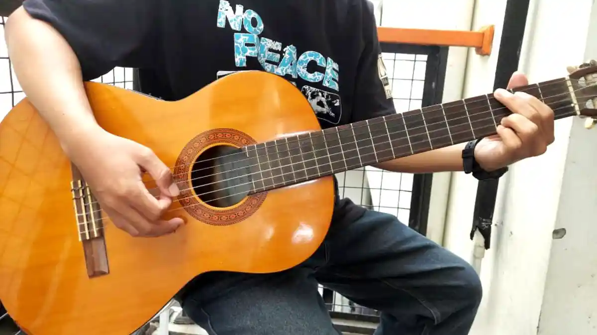 Kunci Gitar Lagu You're Gonna Live Forever in Me - John Mayer: A Great Big Bang and Dinosaurs