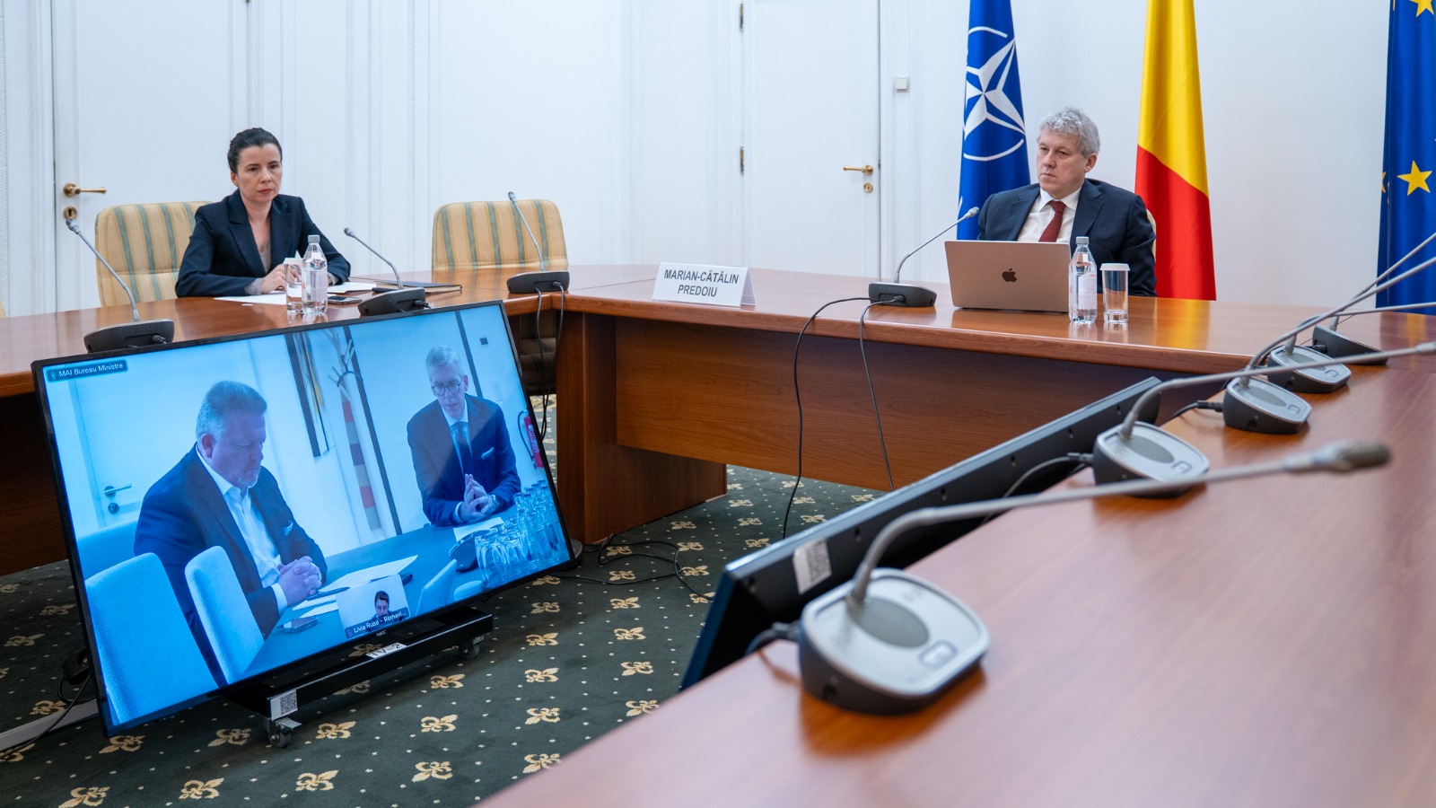 Videoconferință de lucru a ministrului Afacerilor Interne, Cătălin Predoiu, cu omologul luxemburghez, Leon Gloden