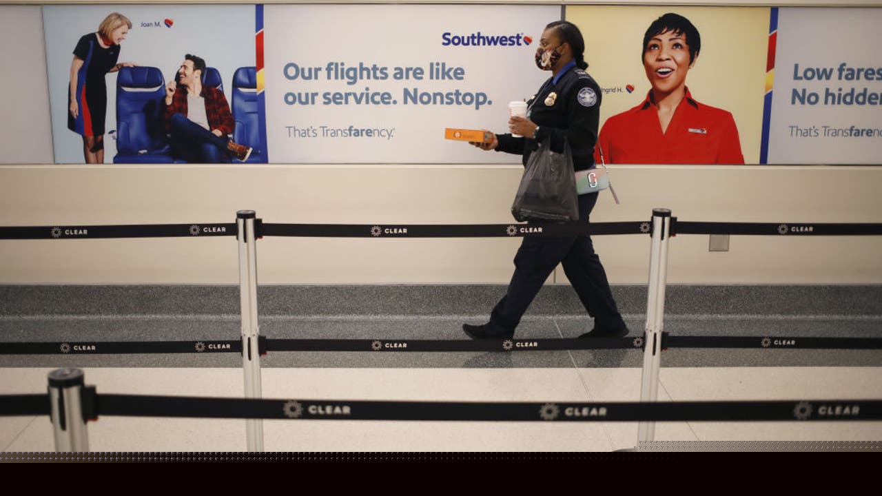 Chicago airport customers react to end of shoes-off policy: ‘It’s great’