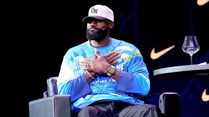 Lakers' LeBron James Calls Golf 'Hard as S--t,' Says He's 'On My Way Up'