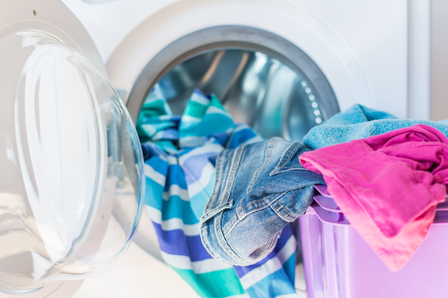 This Old-School Detergent Booster Made Me Feel Like A Laundry MVP