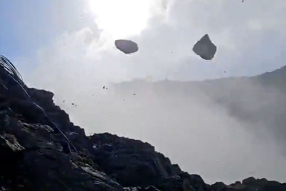 "J’attendais la pierre qui me serait fatale" : un alpiniste échappe de peu à la mort dans le massif du Mont-Blanc