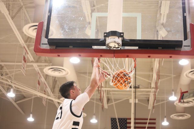 High school basketball: Top-ranked Gainesville dominates Roswell to remain unbeaten