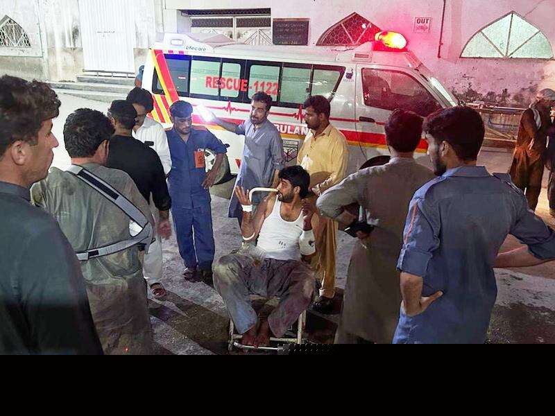 Raid on Pakistani police post leaves 11 officers dead
