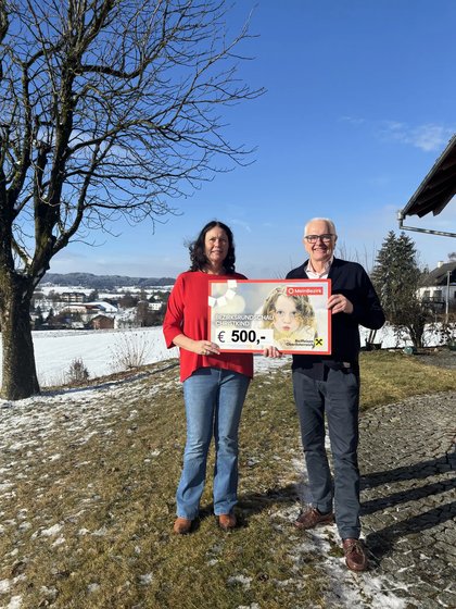 Lions Club übergab 500-Euro-Scheck für Paulina