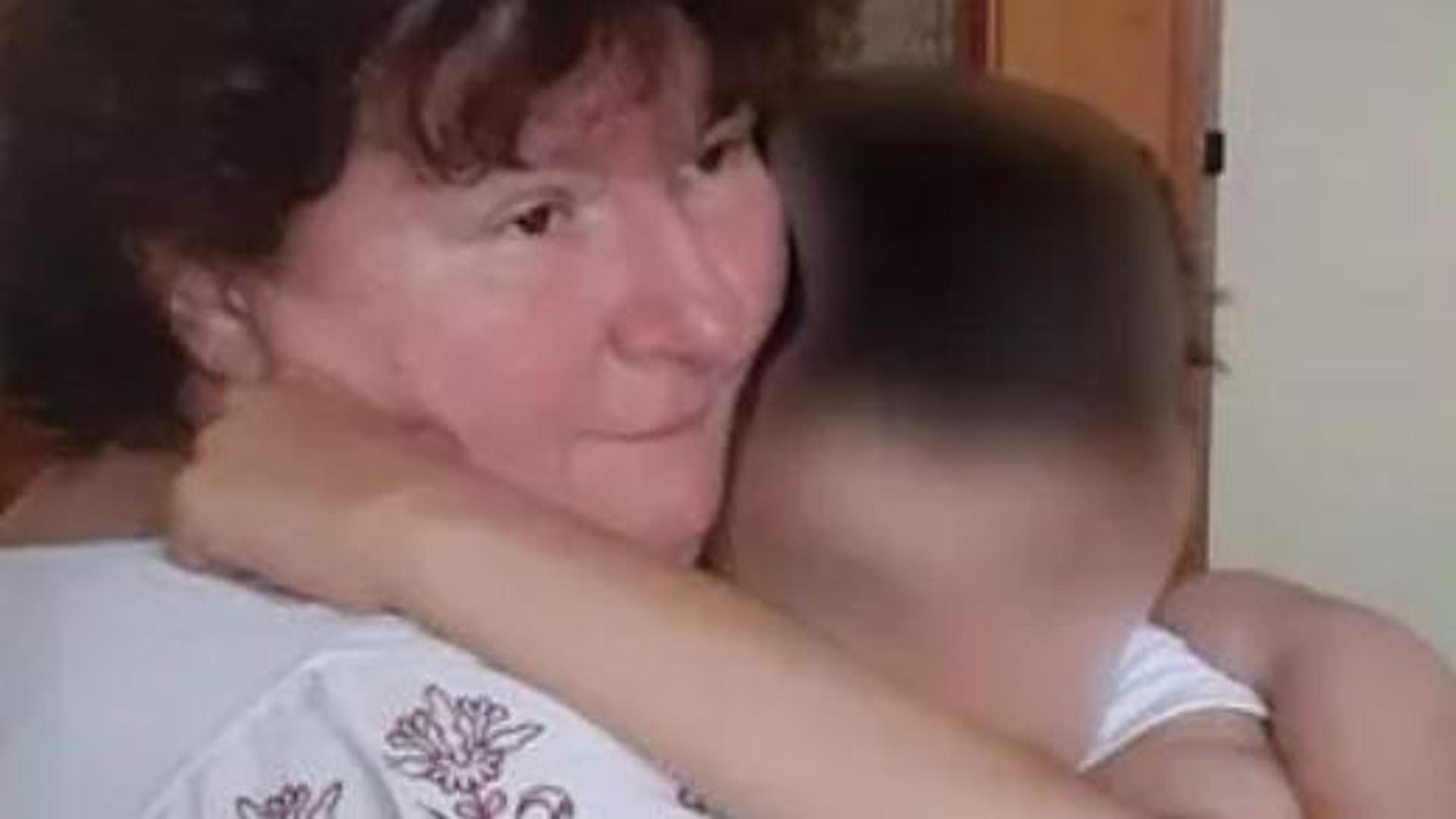 «Viveva per i suoi bambini» così i parenti raccontano Lucia Patrizia Angellotto, morta in auto a Cassolnovo