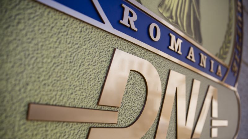Avocată reținută de DNA pentru trafic de influență. A fost surprinsă în flagrant, alături de un presupus complice, primind 60.000 de euro