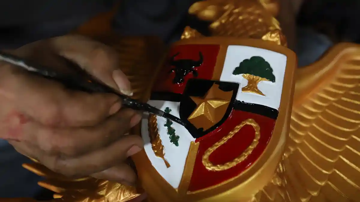 Tak Bisa Dipidana Lagi, MK Resmi Izinkan Penggunaan Lambang Garuda Pancasila di Kaos hingga Topi