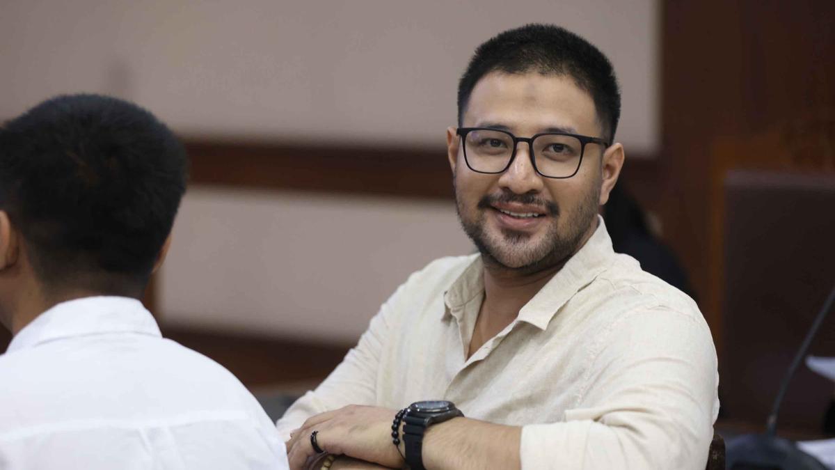 Ammar Zoni Selalu Bawa Barang Ini Saat Sidang Kasus Narkoba, Curhat Sulit Bertemu Keluarga
