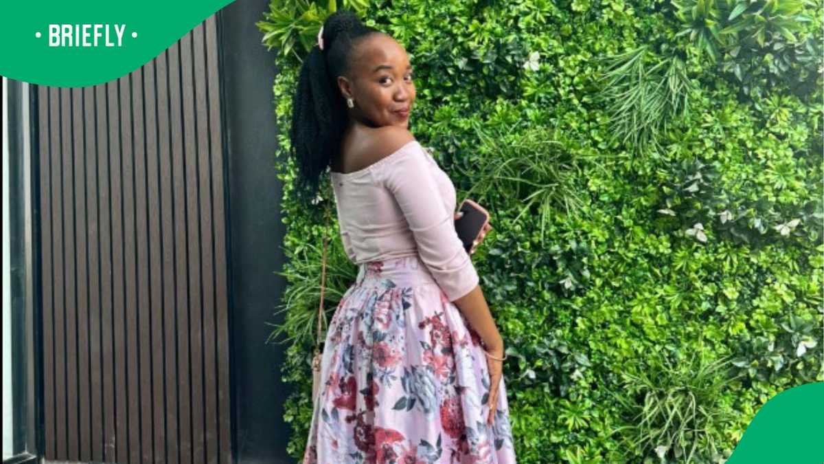 Woman in corporate and living in township posts TikTok video of how she makes it to work every day