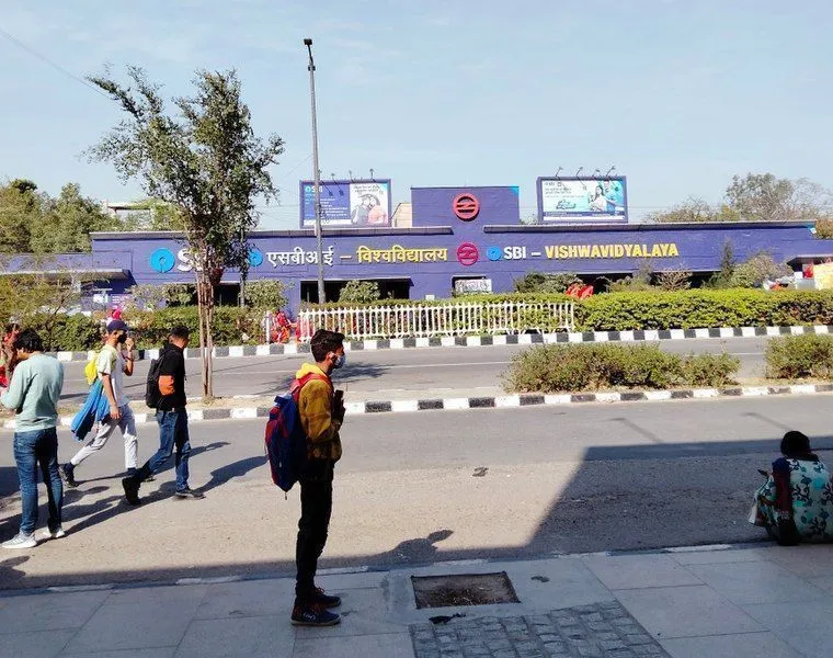 Vishwavidyalaya Metro Station in Delhi: On Yellow line Delhi Metro