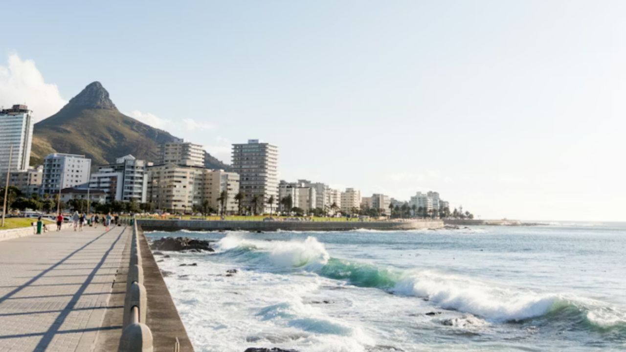 Sun-drenched, with a fierce southerly change – Thursday weather forecast