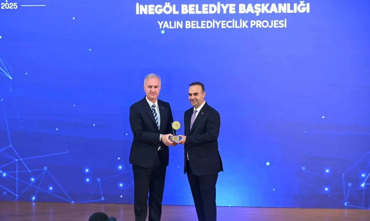 İnegöl Belediyesi’nin “Yalın Belediyecilik” projesine Bakanlıktan Verimlilik Ödülü
