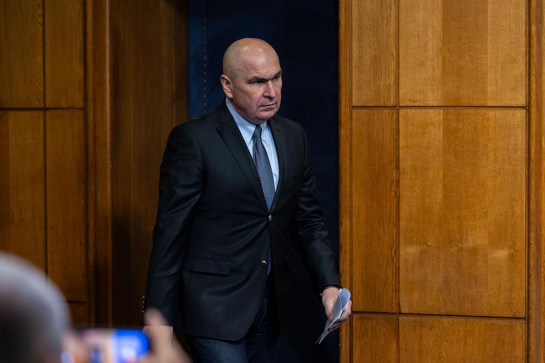 Romanian prime minister rules out progressive taxation as "too difficult"