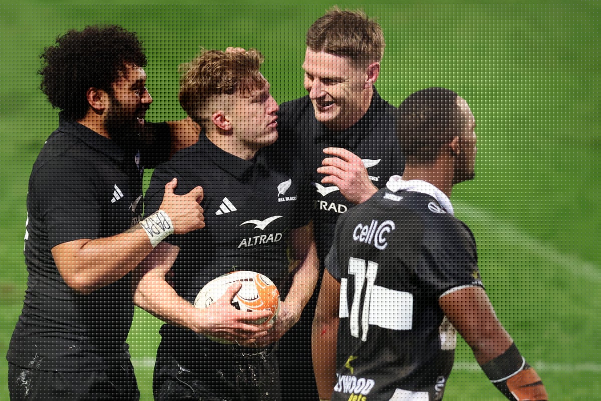Improved New Zealand thrash Sharks – but Damian McKenzie injury cause for concern ahead of Springboks Tests
