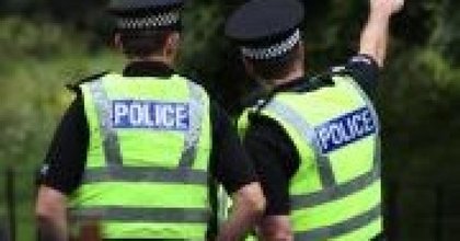 Rise in 'youths kicking doors' sparks police warning
