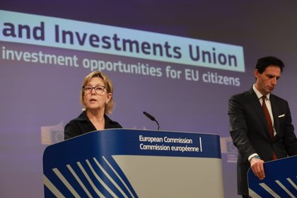 Bruselas apuesta por dar incentivos fiscales a los pequeños inversores para potenciar el ahorro a largo plazo