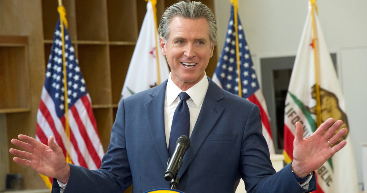Entretanto EE.UU. se retira de la OMS, California la acoge con beneplácito