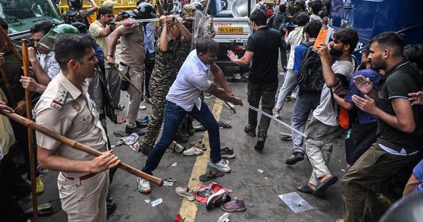 Rush Hour: Police crack down as thousands join Delhi protest to demand minister’s resignation & more