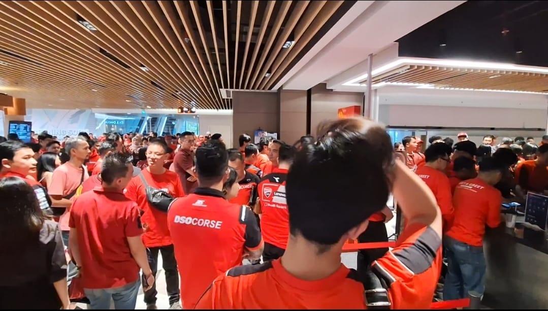 Meet dan Greet Marc Marquez Buat Fans Kesal: Antre Berjam-Jam, Kehujanan hingga Alur Kacau