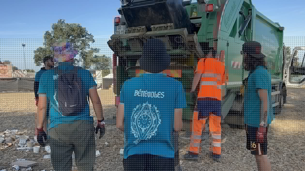 REPORTAGE. « Il y a du boulot » : plus de 4 tonnes de déchets sont ramassées chaque jour à l’Eskape festival