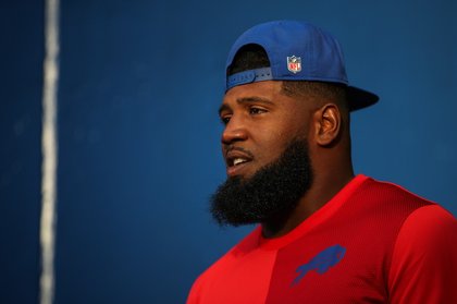 Ed Oliver returns to practice, dismisses horse injury rumors