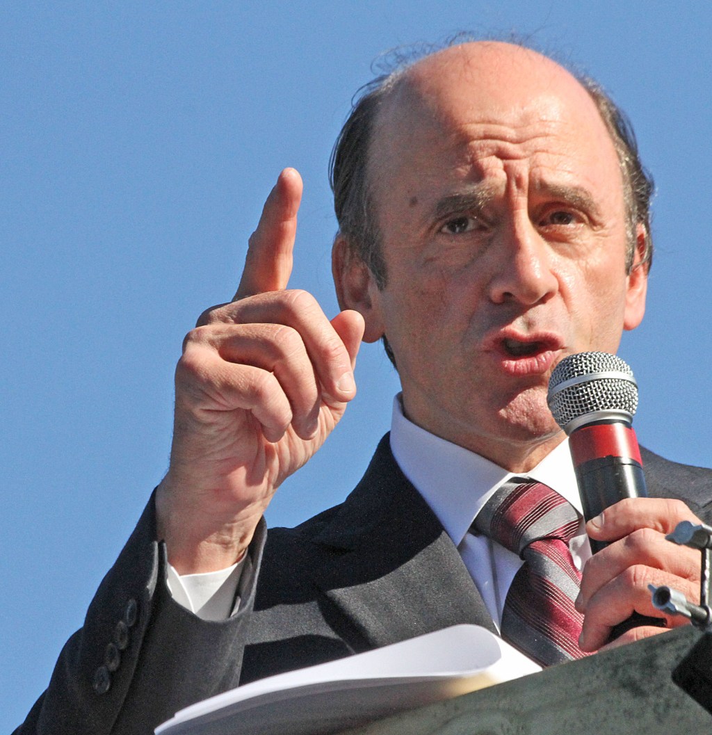 Op-ed: Market Basket Board, ‘please put people before profits’