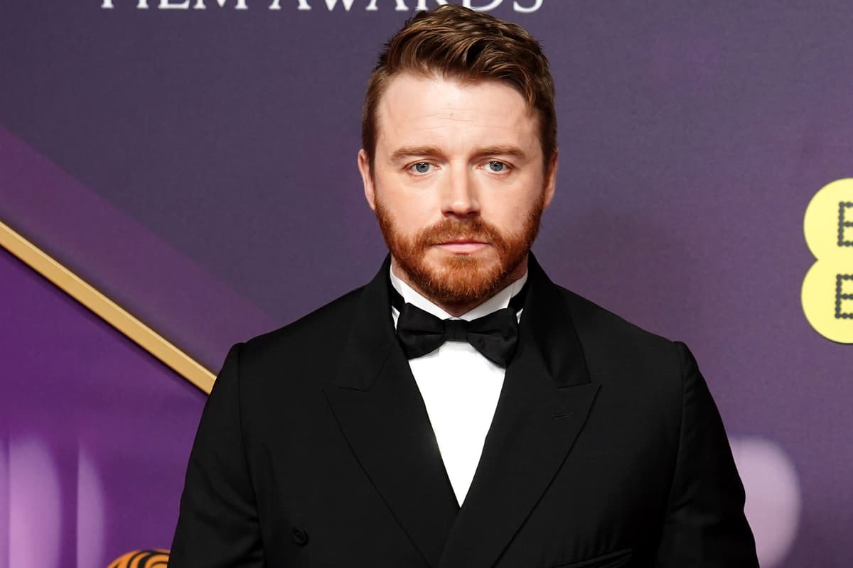 Jack Lowden and Philip Howard to receive honorary doctorates