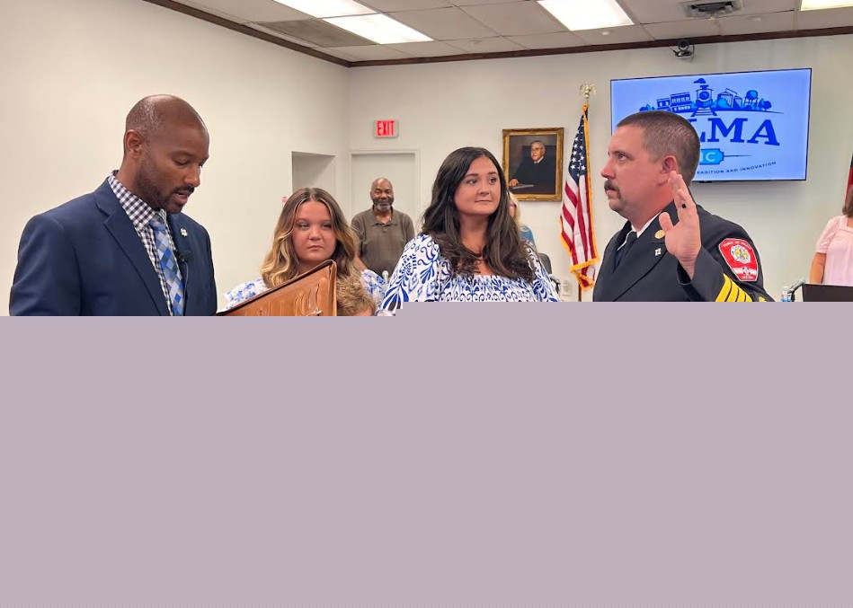 Selma Fire Chief Sworn In, Two Firefighters Promoted To Captain