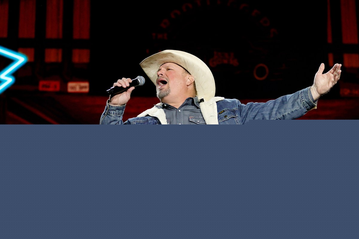 Garth Brooks Adds Two Additional Shows to Denver