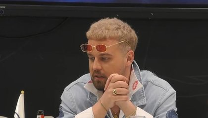 “E vlerësoj shumë që i pëlqen humori im”, Kushtrimi flet për ‘pëlqimin’ ndaj Aurorës