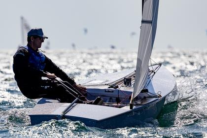 Nick Craig starts defence of OK Dinghy world title with two solid race wins